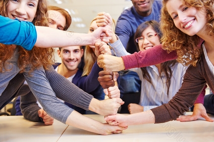 Zusammenarbeit und Teamwork in Universität